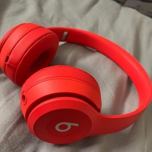 Beats solo 3 wireless headphones red